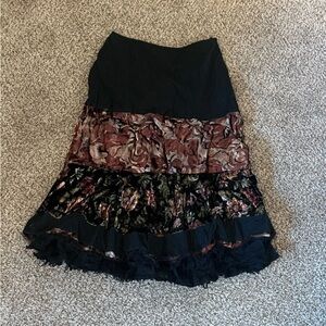 Black and Red Midi A-line Skirt with Tiered Ruffles for Casual Wear